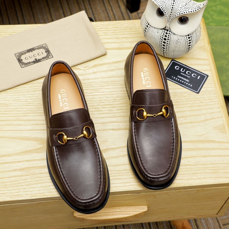 G*u*i leather shoes